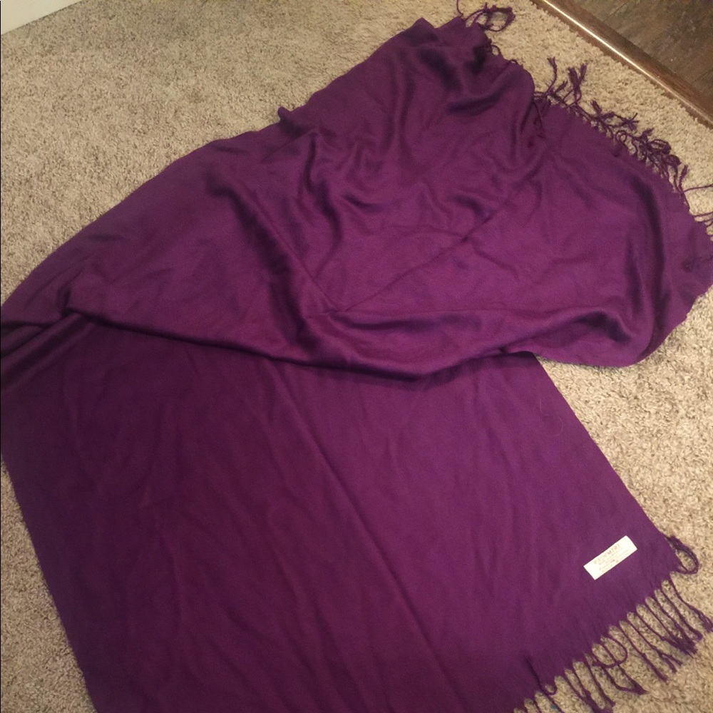 Deep purple pashmina